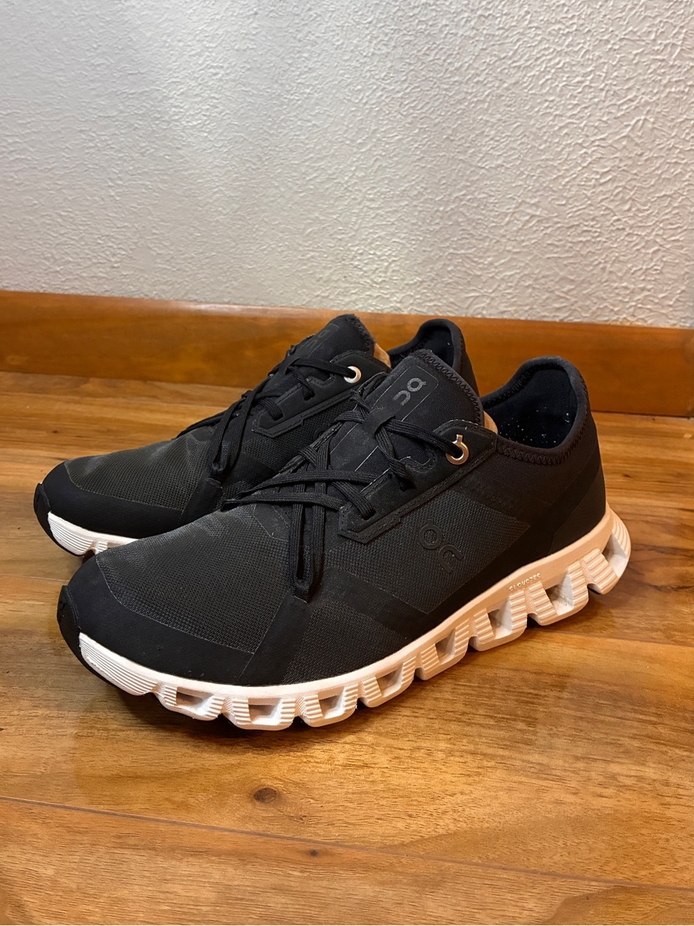 On Cloud X 3 AD Women’s Athletic Running Training Sneaker Shoes, black - size 8
